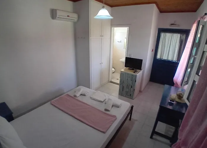 农家乐 Petros To Let *