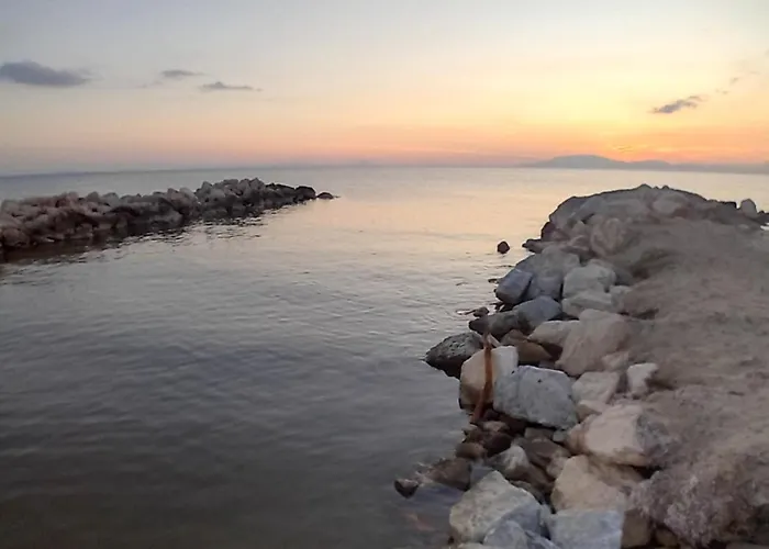 Petros To Let 农家乐 *