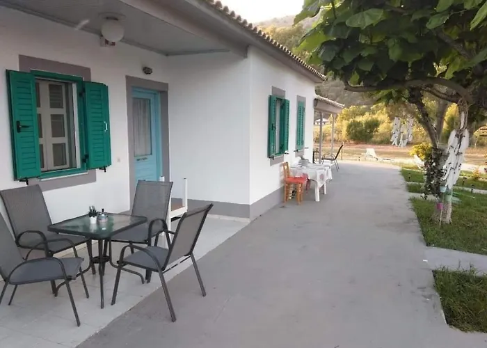 Petros To Let 农家乐