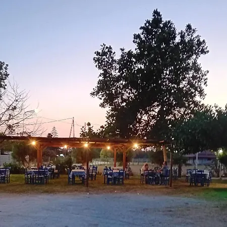 Κατάλυμα σε φάρμα Petros To Let *