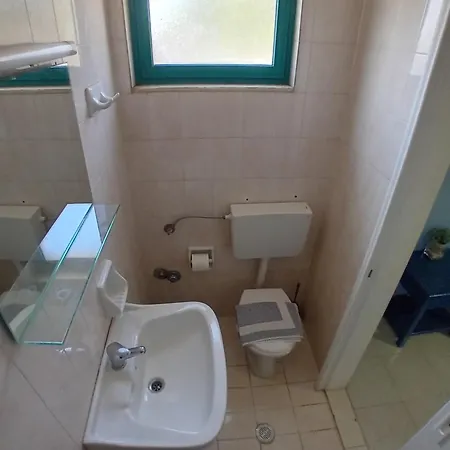 Petros To Let 农家乐