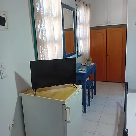 Petros To Let * Καλογριά